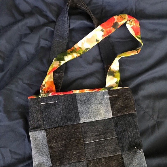 10x12” Shoulder Bag - Picture 3 of 4